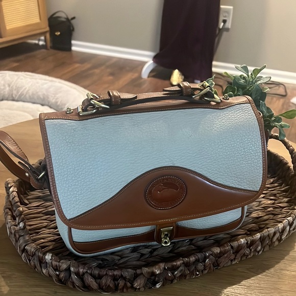 90s Vintage AUTHENTIC Dooney and Bourke Leather Carrier (B701) Bone/British Tan - Picture 3 of 12